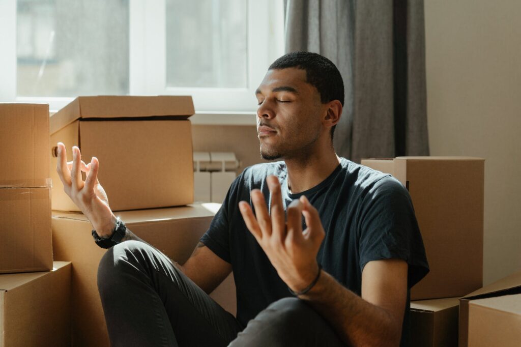 Mejorar la calidad del sueño en hombres meditar